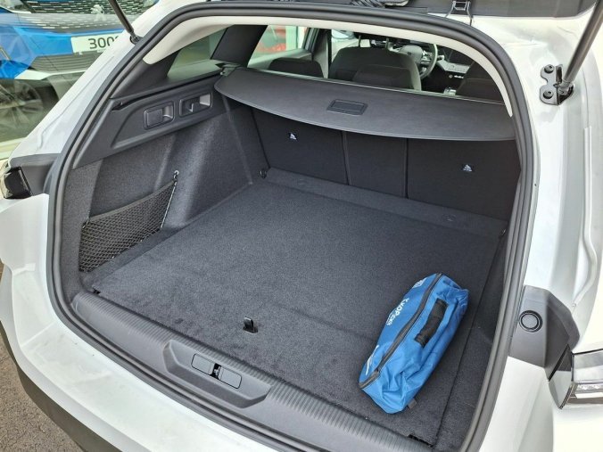 Peugeot 308, Peugeot 308 SW STYLE 1.5 BHDi 130K EAT8, barva bílá