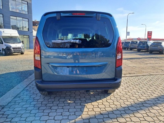 Peugeot Rifter, Peugeot Rifter LONG ALLURE BlueHDi 130 S&, barva modrá