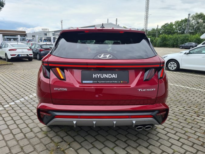 Hyundai Tucson, 1,6 T-GDI 4x2 110 kW 6st. manuální, barva červená