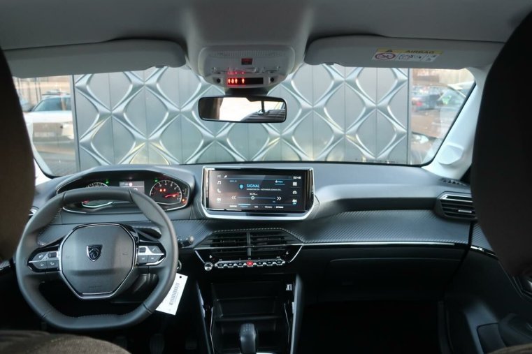 Peugeot 208, Peugeot 208 STYLE 100k MAN6, barva zelená