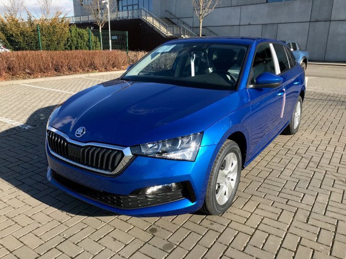 Škoda Scala, 1,0 TSI 81 KW 6-stup. mech., barva modrá