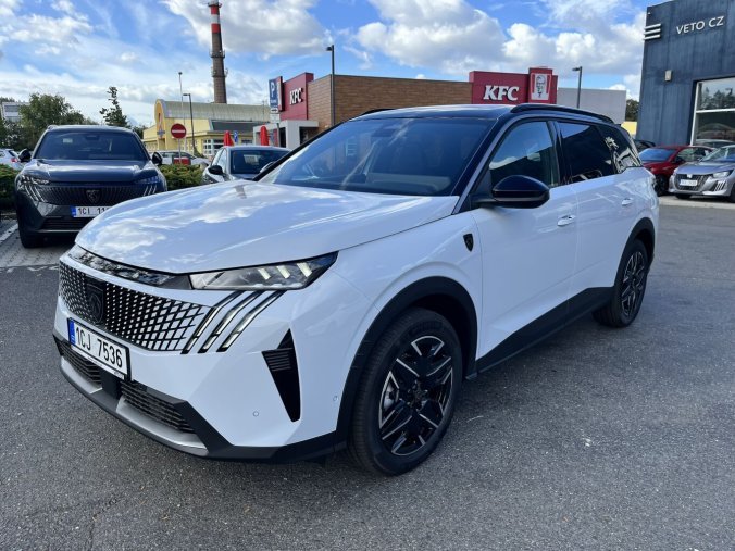 Peugeot 5008, Peugeot 5008 GT Hybrid 145 e-DCS6, barva bílá