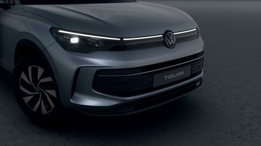 Volkswagen Tiguan, Tiguan People 1,5 eTSI 96 kW mHEV, barva stříbrná