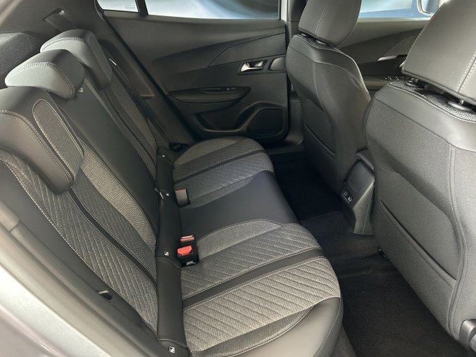 Peugeot 2008, Peugeot 2008 ALLURE PureTech 100 S&S MAN6, barva šedá