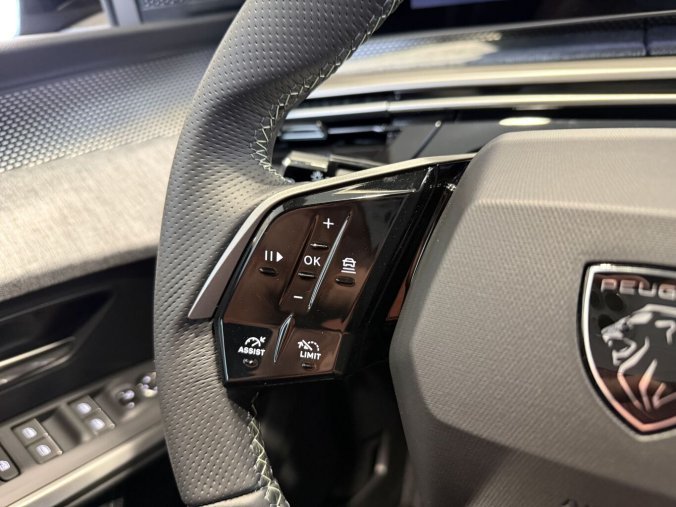 Peugeot 3008, Peugeot 3008 GT Hybrid 145k, Vision 360°, barva modrá