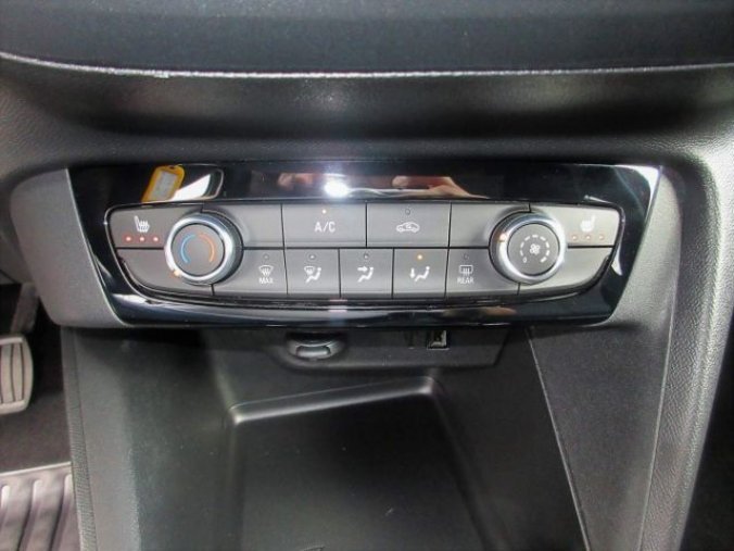 Opel Corsa, Edition F 12XHL S/S (74kW/ 100, barva červená