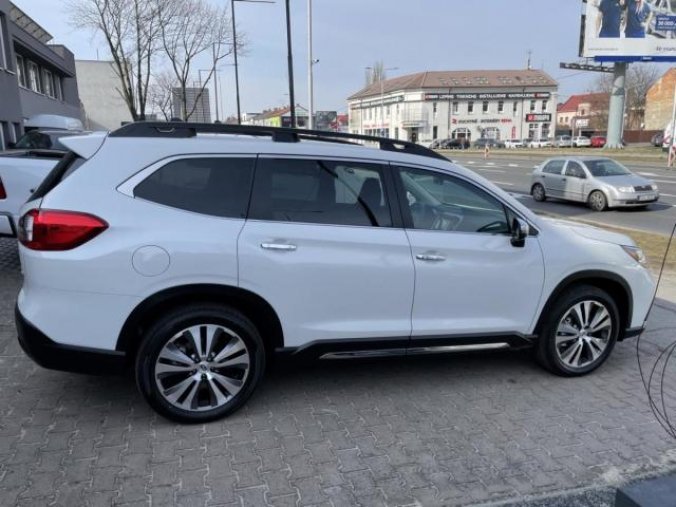 Subaru Ascent, AWD Premier, barva bílá