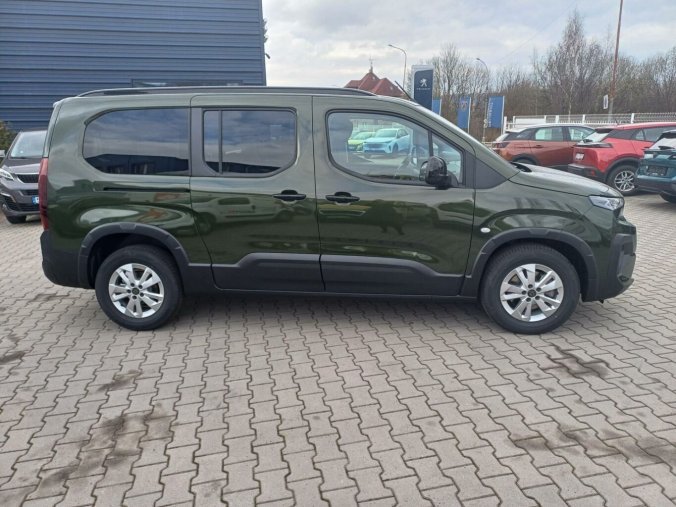 Peugeot Rifter, Peugeot Rifter ALLURE 1.5 BlueHDi 130k, barva zelená