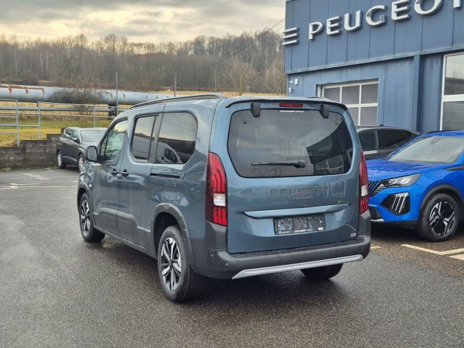 Peugeot Rifter, Peugeot Rifter LONG GT BlueHDi 130 S&S EAT8, barva modrá