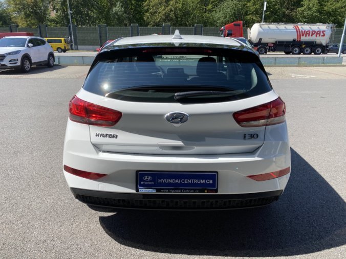 Hyundai i30, 1,5i 81 kW MT, barva bílá