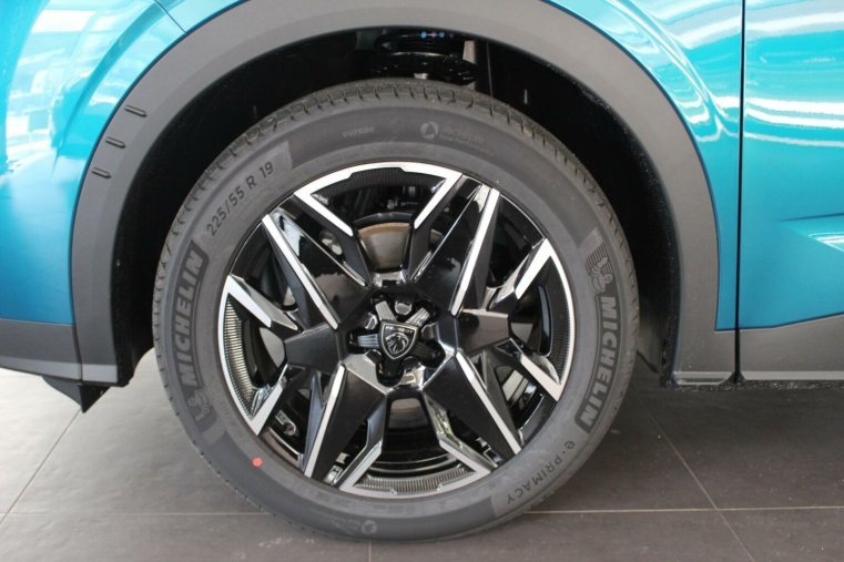 Peugeot 3008, Peugeot 3008 ALLURE Hybrid 145k e-DCS6, barva modrá