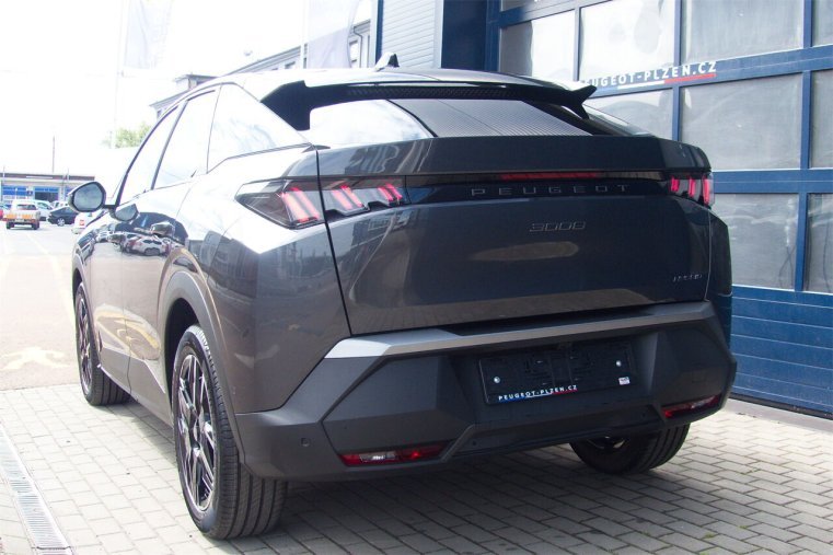 Peugeot 3008, Peugeot 3008 ALLURE Hybrid 145 e-DCS6, barva šedá