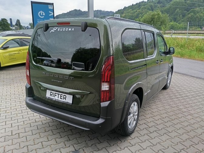 Peugeot Rifter, Peugeot Rifter LONG ALLURE BHDi 130 EAT8 N1, barva zelená