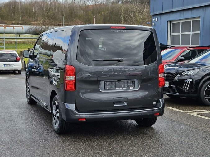 Peugeot Traveller, Peugeot Traveller Allure St. 2.0 BHDi 180k EAT8, barva šedá
