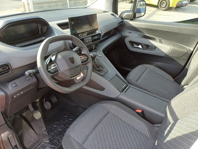 Peugeot Rifter, Peugeot Rifter Long Allure 1.5 HDI 130k, barva černá