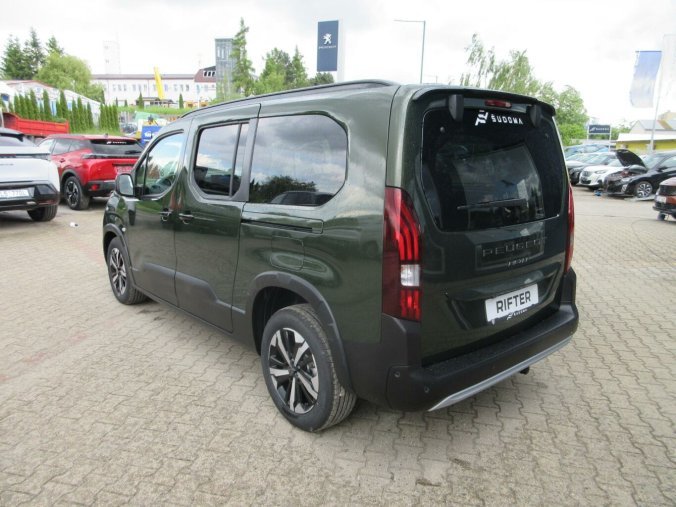 Peugeot Rifter, Peugeot Rifter LONG GT BlueHDi 130 S&S EAT8, barva zelená
