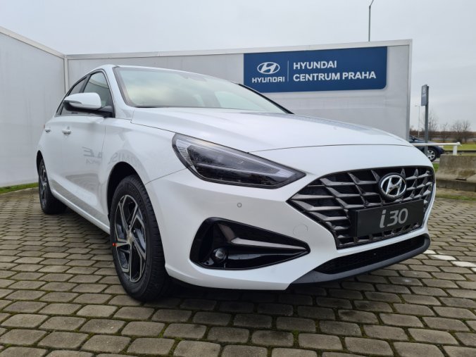 Hyundai i30, 1,5i 81 kW MT, barva bílá