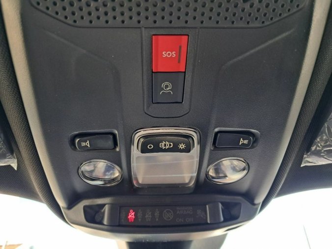 Peugeot 2008, Peugeot 2008 STYLE PureTech 100 S&S MAN, barva modrá