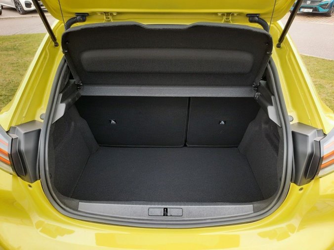 Peugeot 208, Peugeot 208 STYLE 1,2 TURBO 100k M6, barva žlutá