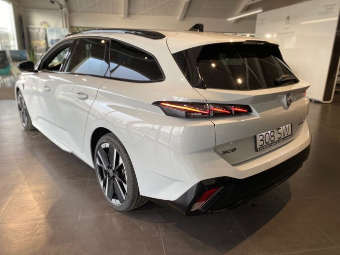 Peugeot 308, Peugeot 308 SW GT BlueHDi 130 EAT8 - 3436, barva bílá