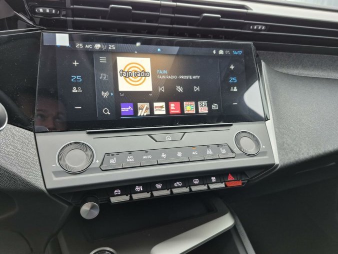 Peugeot 408, Peugeot 408 ALLURE Hybrid 136 e-DCS6, barva modrá