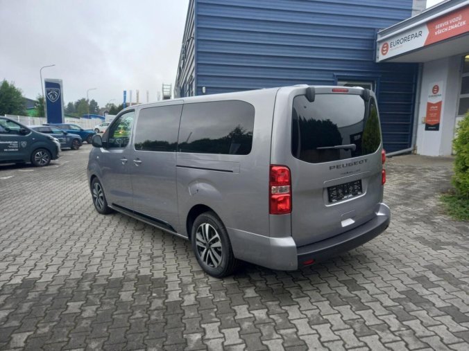 Peugeot Traveller, Peugeot Traveller Active L3 2.2 BlueHDi 150 man, barva šedá