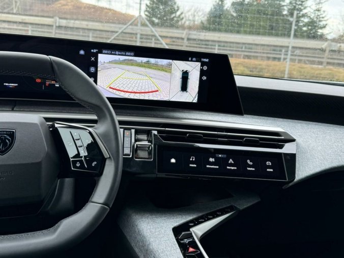 Peugeot 5008, Peugeot 5008 5008 ALLURE Hybrid 136 e-DCS6, barva bílá