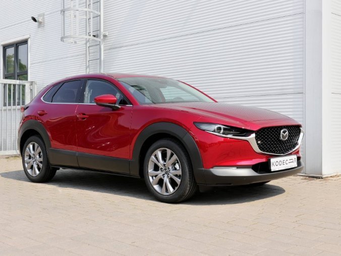Mazda CX-30, 2,0 Skyactiv-X 180k/132kW MAN, barva červená