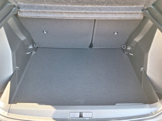 Peugeot 2008, Peugeot 2008 STYLE PureTech 100 M6, barva šedá