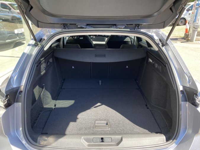 Peugeot 308, Peugeot 308 SW ALLURE Hybrid 145 e-DCS6, barva šedá