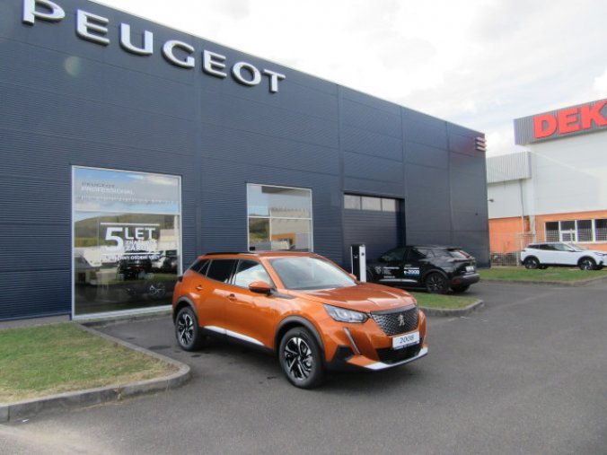 Peugeot 2008, ALLURE 1,5 BlueHDi 110k MAN6, barva oranžová