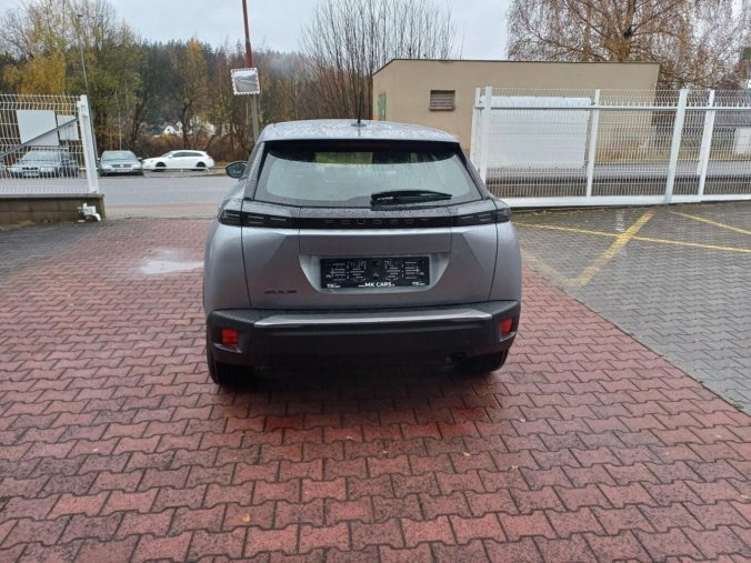 Peugeot 2008, Peugeot 2008 STYLE Hybrid 110 e-DCS6, barva šedá