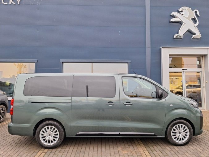 Peugeot Traveller, Peugeot Traveller Active Long 2.0 BHDi 180  EAT8, barva zelená