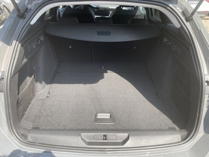 Peugeot 308, Peugeot 308 SW ALLURE Hybrid 145 e-DCS6, barva šedá