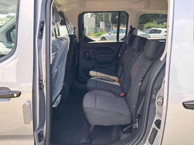 Peugeot Rifter, Peugeot Rifter LONG ALLURE BlueHDi 130 S&, barva šedá