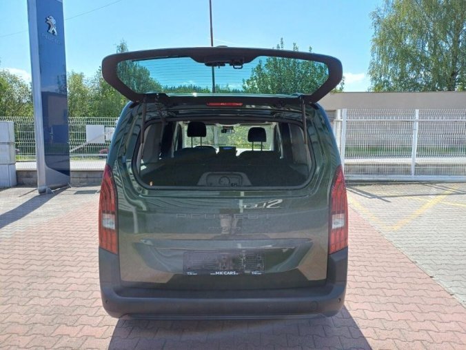Peugeot Rifter, Peugeot Rifter Long Allure 1.5 HDI 130k, barva zelená