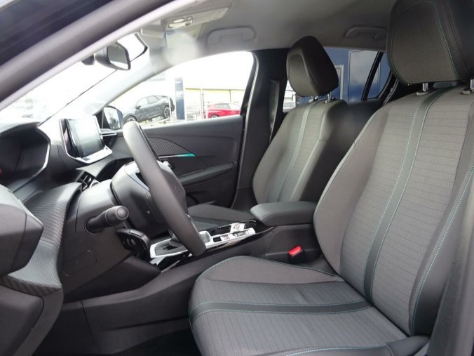 Peugeot 208, Peugeot 208 ALLURE 1,5 BlueHDi 100k MAN6, barva černá