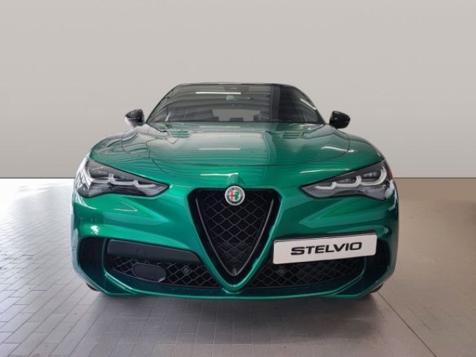 Alfa Romeo Stelvio, 2.9T V6 8AT 510k Q4 QUADRIFOGL, barva zelená