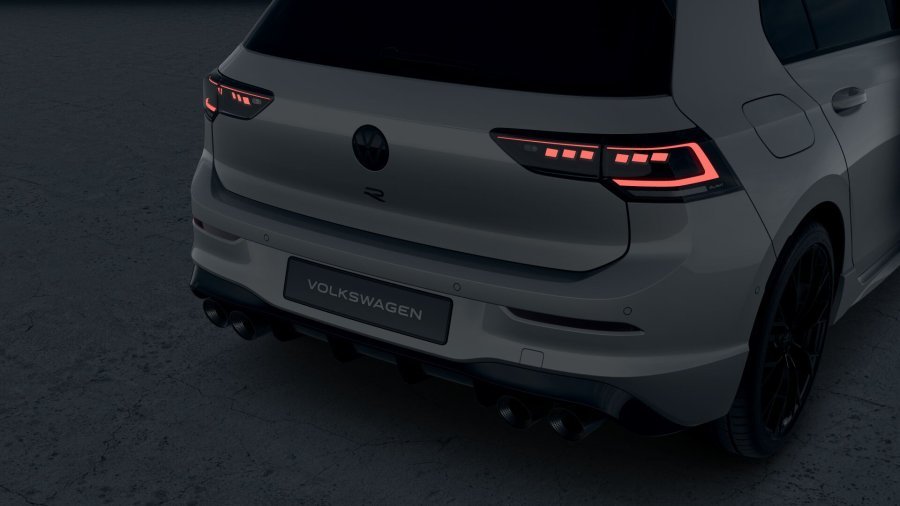 Volkswagen Golf, Golf R 2,0 TSI 245 kW (333 k)  4M 7DSG, barva bílá