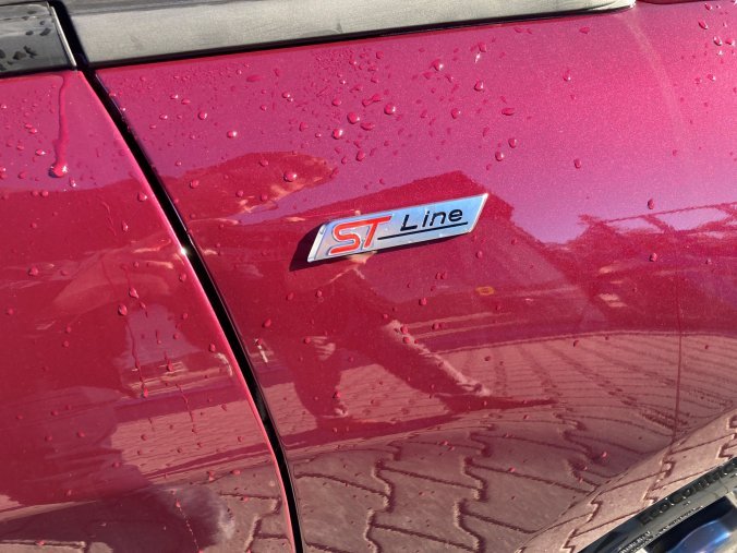 Ford Fiesta, ST-Line, 5dveřová, 1,0 EcoBoost Hybrid (mHEV) 92 kW/125 k, 6st. manuální, barva červená