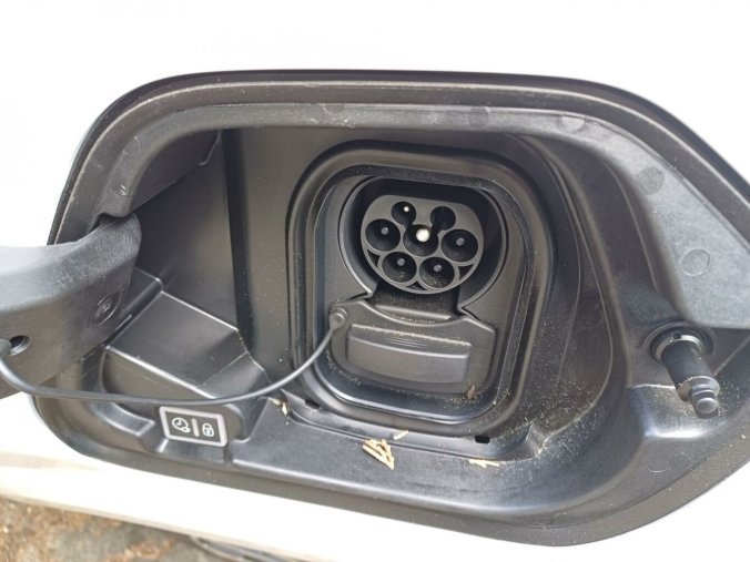 Peugeot 208, Peugeot 208 STYLE Elektromotor 100 kW, barva bílá