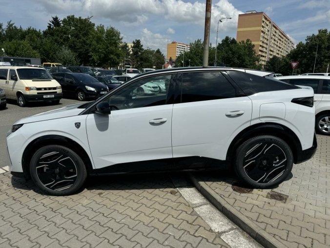 Peugeot 3008, Peugeot 3008 E-GT, barva bílá