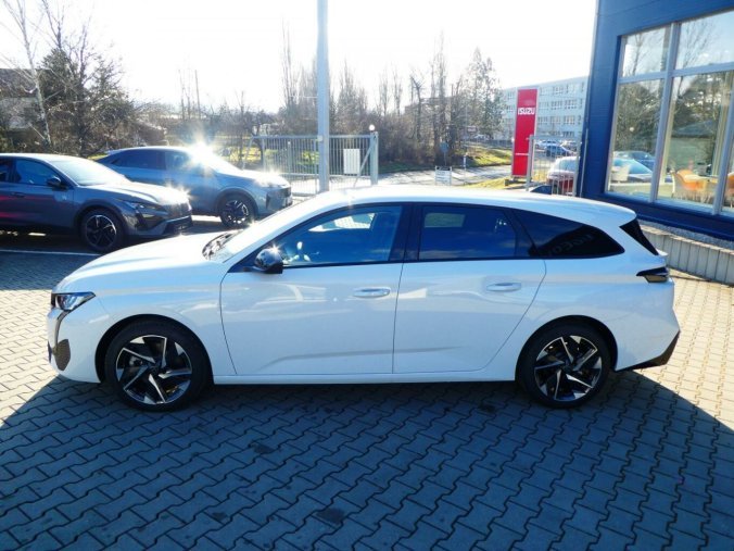 Peugeot 308, Peugeot 308 ALLURE BlueHDi 130 S&S EAT8, barva bílá