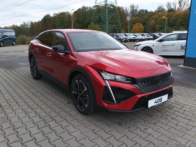 Peugeot 408, Peugeot 408 ALLURE Hybrid 145 e-DCS6, barva červená