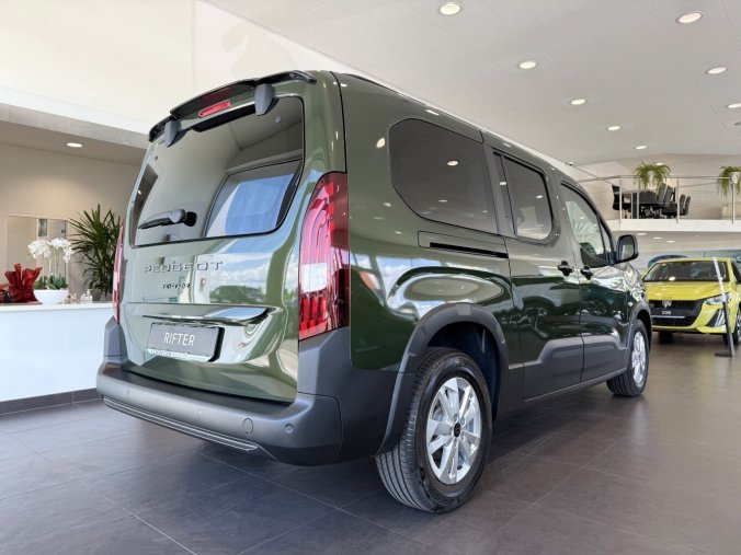 Peugeot Rifter, Peugeot Rifter ALLURE LONG 130k, 7míst, Winter, barva zelená