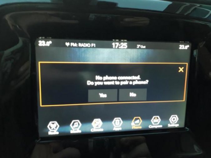 Jeep Compass, 1.3 130 PS BLACK nový model !, barva červená
