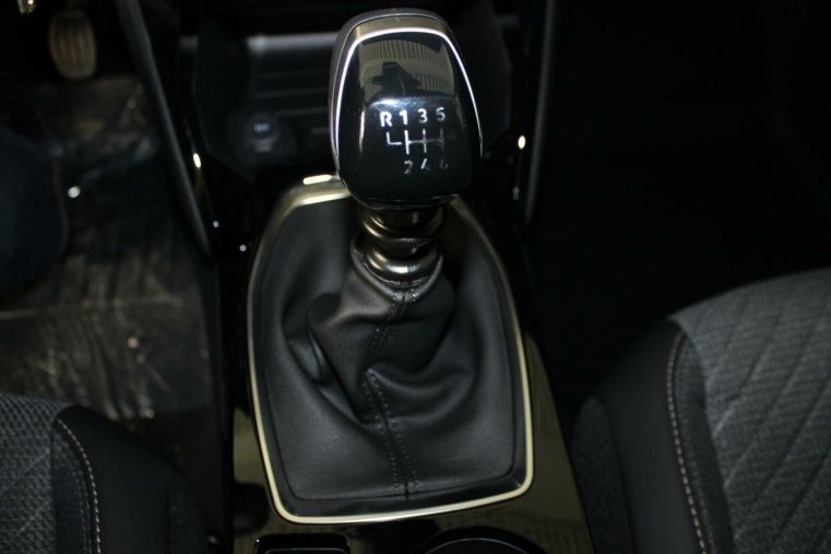 Peugeot 2008, Peugeot 2008 ALLURE PureTech 100 S&S M, barva šedá