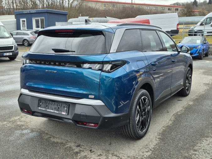 Peugeot 5008, Peugeot 5008 ALLURE Hybrid 145 e-DCS6, barva modrá