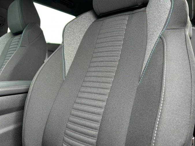 Peugeot 5008, Peugeot 5008 Active Pack 1.5 BlueHDi EAT8, barva šedá