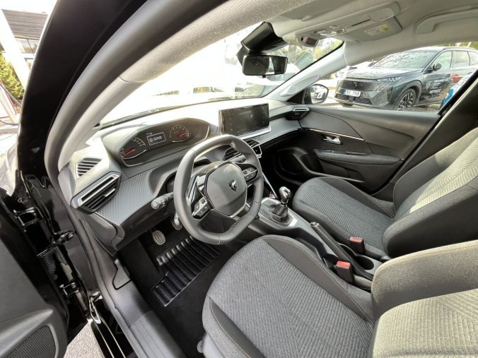 Peugeot 208, Peugeot 208 STYLE Turbo 100 MAN6, barva černá